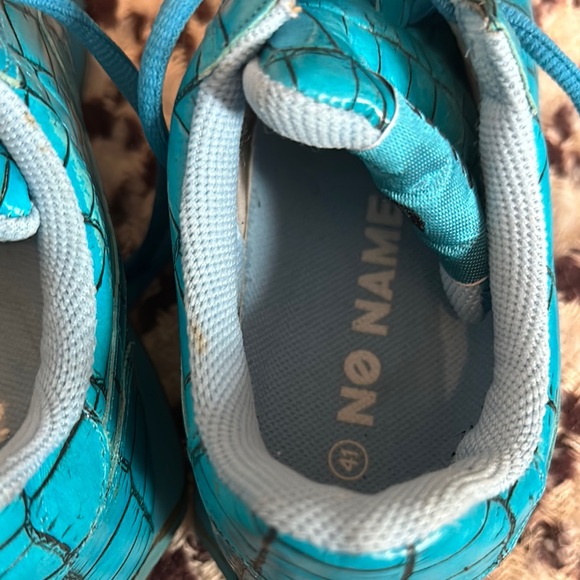 Blue Shoes. Older model. Good use condition - Picture 4 of 12